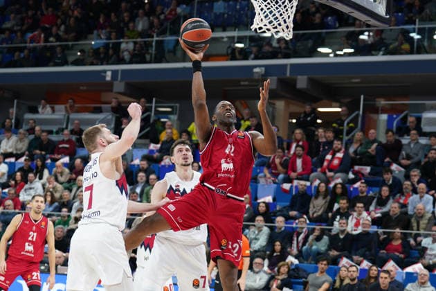 EA7 Emporio Armani Milano vs. Kosner Baskonia Vitoria-Gasteiz, pictured is Bryant Dunston (EA7 Emporio Armani Milano)  Copyright: xSimonexLucarellix xipa-agency.netx xSimonexLucarellix IPA_Agency_IPA70929637
