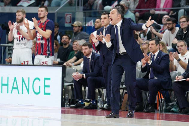 EA7 Emporio Armani Milano vs. Kosner Baskonia Vitoria-Gasteiz, pictured is Head Coach Paolo Galbiati (Kosner Baskonia Vitoria-Gasteiz)  Copyright: xSimonexLucarellix xipa-agency.netx xSimonexLucarellix IPA_Agency_IPA70929691