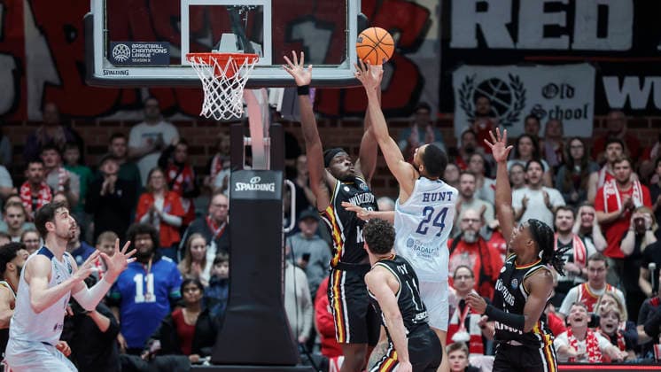 In the picture from left Charles Thompson Wuerzburg Baskets, 32 , Brae Ivey Wuerzburg Baskets, 11 , Cameron Hunt Joventut Badalona, 24 and Marcus Carr Wuerzburg Baskets, 5 03 02 2026, Fitness First Wuerzburg Baskets vs Joventut Badalona, Basketball Champions League, Round of 16, Group K, Matchday 3, Germany, 97072, tectake Arena Wuerzburg, Copyright: HMBxMedia xJulienxBecker