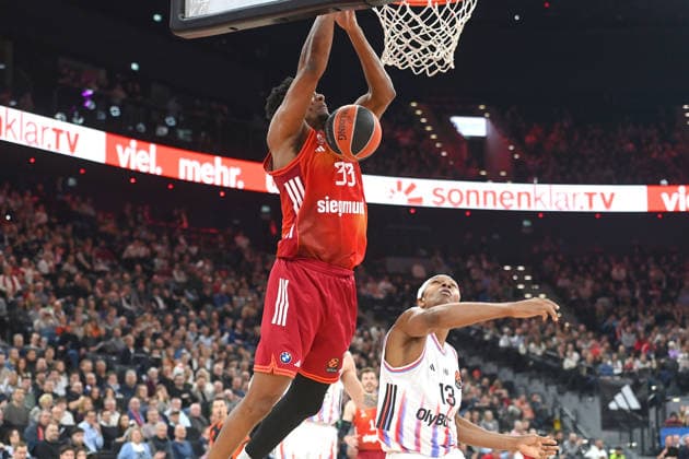 Freddie GILLESPIE FCB action,duel against re Allan Dokossi Paris Basketball Euro League,season 2025 2026, FC Bayern Muenchen Paris Basketball on 03 02 2026 , S A P G A R D EN