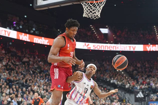 Freddie GILLESPIE FCB action,duel against re Allan Dokossi Paris Basketball Euro League,season 2025 2026, FC Bayern Muenchen Paris Basketball on 03 02 2026 , S A P G A R D EN