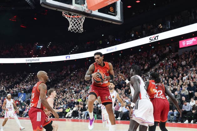 Xavier Rathan Mayes FC Bayern Basketball, 04 with ball, with Isiaha Mike FC Bayern Basketball, 22 and Wenyen Gabriel FC Bayern Basketball, 32 , with Mouhamed Faye Paris Basketball, 15 , GER, FC Bayern Basketball vs Paris Basketball, Basketball, Euroleague, Matchday 26, Season 2025 2026, 03 02 2026, GER, FC Bayern Basketball vs Paris Basketball, Basketball, Euroleague, Matchday 26, Season 2025 2026, 03 02 2026 Munich Copyright: xEibner-Pressefoto JennixMaulx EP_JML