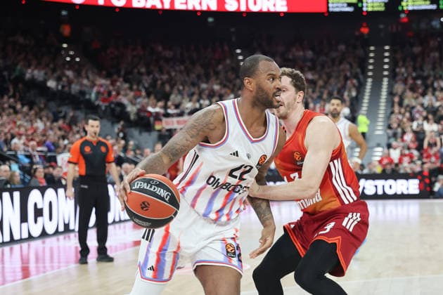 Amath MBaye Paris Basketball, 22 with Andreas Obst FC Bayern Basketball, 13 , GER, FC Bayern Basketball vs Paris Basketball, Basketball, Euroleague, Matchday 26, Season 2025 2026, 03 02 2026, GER, FC Bayern Basketball vs Paris Basketball, Basketball, Euroleague, Matchday 26, Season 2025 2026, 03 02 2026 Munich Copyright: xEibner-Pressefoto JennixMaulx EP_JML