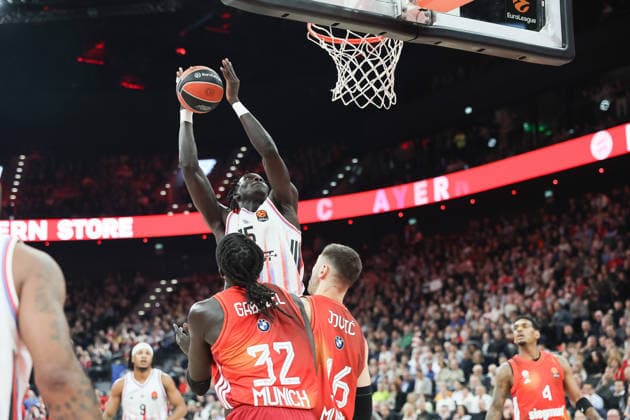 Mouhamed Faye Paris Basketball, 15 with ball at the basket, with Wenyen Gabriel FC Bayern Basketball, 32 and Stefan Jovic FC Bayern Basketball, 16 , GER, FC Bayern Basketball vs Paris Basketball, Basketball, Euroleague, Matchday 26, Season 2025 2026, 03 02 2026, GER, FC Bayern Basketball vs Paris Basketball, Basketball, Euroleague, Matchday 26, Season 2025 2026, 03 02 2026 Munich Copyright: xEibner-Pressefoto JennixMaulx EP_JML