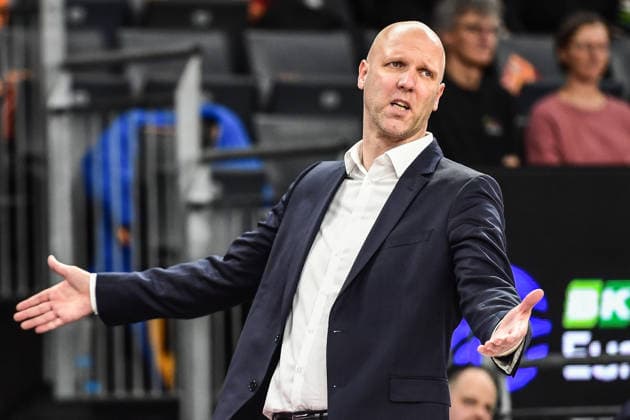 BKT Euro Cup Ratiopharm Ulm vs Buducnost VOLI Podgorica, Ratiopharm Arena Ulm 03 02 2026 Tense Head Coach Andrej Zakelj Buducnost VOLI Podgorica Ulm 03 02 2026 17 Matchday BKT EuroCup, Ratiopharm Ulm vs Buducnost VOLI Podgorica, Ratiopharm Arena Ulm Copyright: xBEAUTIFULxSPORTS Märklx