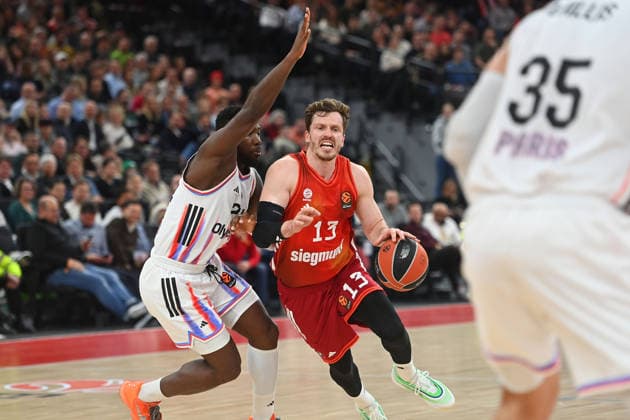 Andreas OBST FCB , action,duel against Yakuba Ouattara Paris , Basketball Euro League,season 2025 2026, FC Bayern Muenchen Paris Basketball on 03 02 2026 , S A P G A R D EN