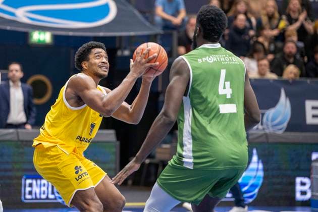 European North Basketball League, ENBL, 2025 2026 Syntainics MBC vs Hefte Helfen Bulls Kapfenberg Weissenfels, Germany 03 February 2026 In the picture from left Marcus Foster Weissenfels and Ryan Lobreau Kapfenberg Weissenfels Stadthalle Weissenfels Sachsen Anhalt Germany