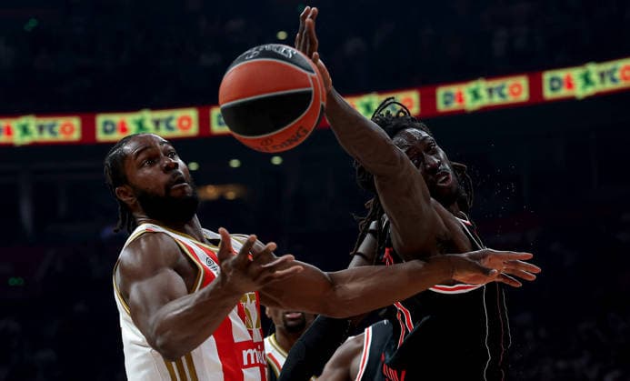 Crvena Zvezda v Hapoel, Euroleague basketball, season 2025 2026, round 26 Belgrade, Serbia. 3rd Feb, 2026. Crvena Zvezda s Semi Ojeleye and Hapoel s Johnathan Motley during Euroleague basketball match between Crvena Zvezda (Red Star) and Hapoel Tel Aviv on January 3. 2026. in Belgrade, Serbia. Belgrade Serbia Copyright: xPedjaxMilosavljevic STARSPORTx