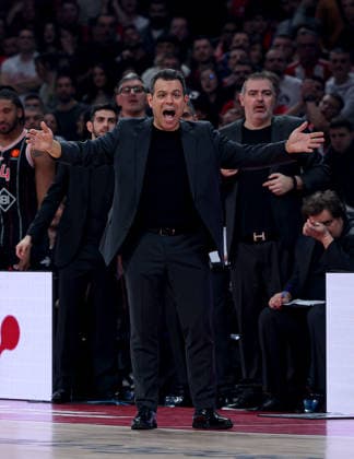 Crvena Zvezda v Hapoel, Euroleague basketball, season 2025 2026, round 26 Belgrade, Serbia. 3rd Feb, 2026. Hapoel s head coach Dimitris Itoudis during Euroleague basketball match between Crvena Zvezda (Red Star) and Hapoel Tel Aviv on January 3. 2026. in Belgrade, Serbia. Belgrade Serbia Copyright: xPedjaxMilosavljevic STARSPORTx