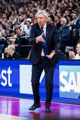 MUNICH, GERMANY - FEBRUARY 04: Svetislav Pesic (Headcoach FC Bayern Muenchen) during the Turkish Airlines EuroLeague match between FC Bayern Muenchen vs. Paris Basketball at SAP Garden on round 26 of Turkish Airlines EuroLeague on February 04, 2026 in Munich, Germany. Bavaria Germany Copyright: xSteffiexWunderlx