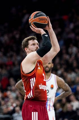 MUNICH, GERMANY - FEBRUARY 04: Andreas Andi Obst (FC Bayern Muenchen, 13) on the freethrow line during the Turkish Airlines EuroLeague match between FC Bayern Muenchen vs. Paris Basketball at SAP Garden on round 26 of Turkish Airlines EuroLeague on February 04, 2026 in Munich, Germany. Bavaria Germany Copyright: xSteffiexWunderlx