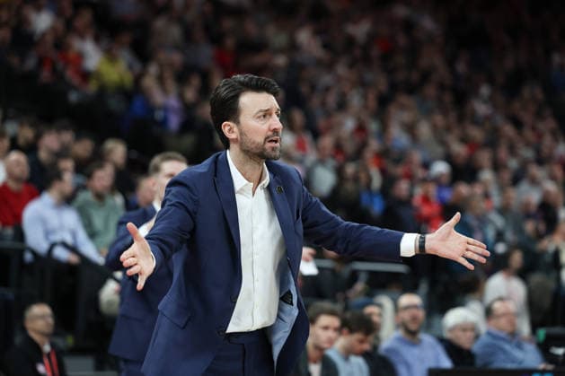 Francesco Tabellini Paris Basketball, Head Coach gestures, GER, FC Bayern Basketball vs Paris Basketball, Basketball, Euroleague, Matchday 26, Season 2025 2026, 03 02 2026, GER, FC Bayern Basketball vs Paris Basketball, Basketball, Euroleague, Matchday 26, Season 2025 2026, 03 02 2026 Munich Copyright: xEibner-Pressefoto JennixMaulx EP_JML
