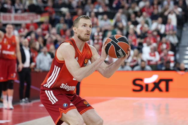 Niels Giffey FC Bayern Basketball, 05 imt Ball, GER, FC Bayern Basketball vs Paris Basketball, Basketball, Euroleague, Matchday 26, Season 2025 2026, 03 02 2026, GER, FC Bayern Basketball vs Paris Basketball, Basketball, Euroleague, Matchday 26, Season 2025 2026, 03 02 2026 Munich Copyright: xEibner-Pressefoto JennixMaulx EP_JML