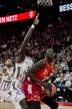 Turkish Airlines EuroLeague Basketball, FC Bayern Munich Basketball vs Paris Basketball, Munich FC Bayern Basketball, Munich FC Bayern Basketball, Paris Basketball, 2026 02 03 in Munich SAP Garden GABRIEL Wenyen FC Bayern Munich Basketball Center Nr 32 BAY32 , FAYE Mouhamed Paris Basketball Center Nr15 PBB15 sportworld Munich SAP Garden Bayern Germany