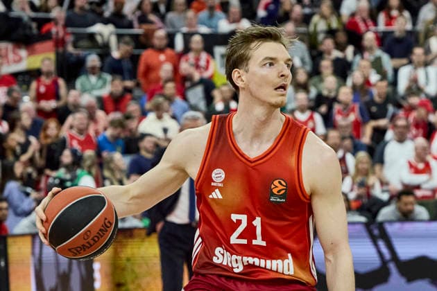 Turkish Airlines EuroLeague Basketball, FC Bayern Munich Basketball vs Paris Basketball, Munich FC Bayern Basketball, Munich FC Bayern Basketball, Paris Basketball, 2026 02 03 in Munich SAP Garden HOLLATZ Justus FC Bayern Munich Basketball Guard Nr 21 BAY21 sportworld München SAP Garden Bayern Deutschland