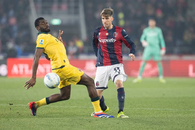 Foto IPP Damiano Fiorentini Bologna 03 02 2026 Calcio Campionato serie A 2025-2026 partita: Bologna-Milan nella foto: Juan Miranda in azione Italy Photo Press World Copyright italy ITALY  Copyright: xR4924_italyphotopressx