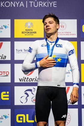 VOGEL Alex UEC Track Cycling European Championships Konya 2026 VOGEL Alex SUI Switzerland Winner First Place Award Ceremony Medal Ceremony Podium Portrait Portrait Portrait Event Event UEC Track Cycling European Championships 2026 Category Category Cycling Track Cycling European Championships Location Location Asia Türkiye Konya Discipline Scratch Category Elite Men Distance 10 km Date Date 03 02 2026 Tuesday Day 3