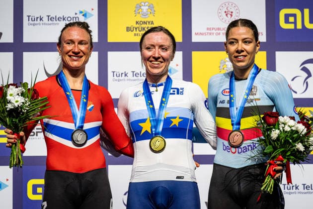 STENBERG Anita Yvonne, MORRIS Anna, BOSSUYT Shari UEC Track Cycling European Championships Konya 2026 STENBERG Anita Yvonne NOR Norway Second Place MORRIS Anna GBR Great Britain Winner First Place BOSSUYT Shari BEL Belgium Third Place Award Ceremony Medal Ceremony Podium Landscape horizontal Landscape Event Event UEC Track Cycling European Championships 2026 Category Category Cycling Track Cycling European Championships Location Location Asia Türkiye Konya Discipline Omnium Points Race Category Elite Women Distance 20 km Date Date 03 02 2026 Tuesday Day 3
