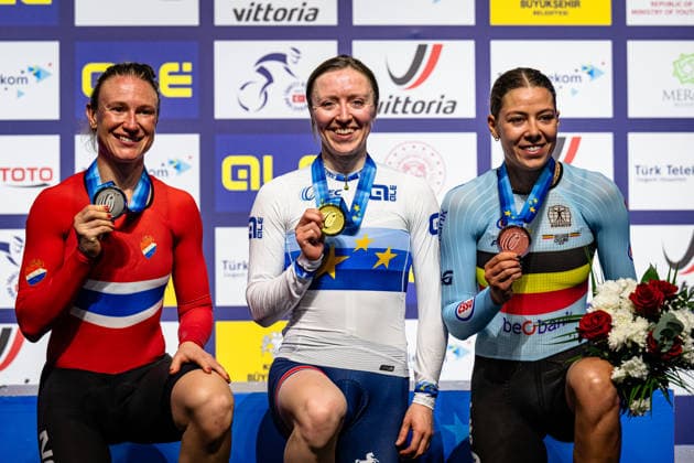 STENBERG Anita Yvonne, MORRIS Anna, BOSSUYT Shari UEC Track Cycling European Championships Konya 2026 STENBERG Anita Yvonne NOR Norway Second Place MORRIS Anna GBR Great Britain Winner First Place BOSSUYT Shari BEL Belgium Third Place Award Ceremony Medal Ceremony Podium Landscape horizontal Landscape Event Event UEC Track Cycling European Championships 2026 Category Category Cycling Track Cycling European Championships Location Location Asia Türkiye Konya Discipline Omnium Points Race Category Elite Women Distance 20 km Date Date 03 02 2026 Tuesday Day 3