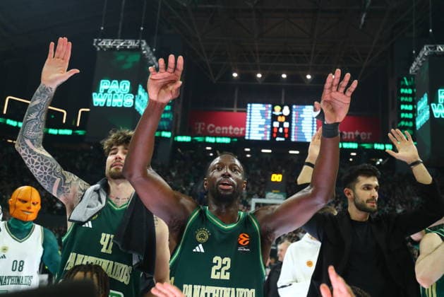 EuroLeague Basketball, Panathinaikos AKTOR Athens vs Real Madrid - Players of Panathinaikos AKTOR Athens celebrate at the end the Euroleague regular season basketball match between Panathinaikos AKTOR Athens and Real Madrid at Telekom Center Athens on February 3, 2026 in Athens, Greece. ATHENS Greece Copyright: xOnexInchxProductionsx 6836828