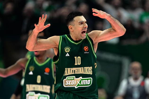 EuroLeague Basketball, Panathinaikos AKTOR Athens vs Real Madrid - Kostas Sloukas, 10 of Panathinaikos AKTOR Athens celebrate during the Euroleague regular season basketball match between Panathinaikos AKTOR Athens and Real Madrid at Telekom Center Athens on February 3, 2026 in Athens, Greece. ATHENS Greece Copyright: xOnexInchxProductionsx 6836684