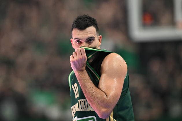 EuroLeague Basketball, Panathinaikos AKTOR Athens vs Real Madrid - Kostas Sloukas, 10 of Panathinaikos AKTOR Athens in action during the Euroleague regular season basketball match between Panathinaikos AKTOR Athens and Real Madrid at Telekom Center Athens on February 3, 2026 in Athens, Greece. ATHENS Greece Copyright: xOnexInchxProductionsx 6836760