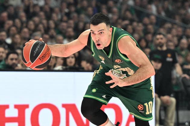 EuroLeague Basketball, Panathinaikos AKTOR Athens vs Real Madrid - Kostas Sloukas, 10 of Panathinaikos AKTOR Athens in action during the Euroleague regular season basketball match between Panathinaikos AKTOR Athens and Real Madrid at Telekom Center Athens on February 3, 2026 in Athens, Greece. ATHENS Greece Copyright: xOnexInchxProductionsx 6836773