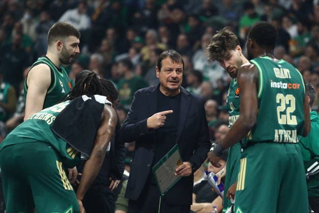 EuroLeague Basketball, Panathinaikos AKTOR Athens vs Real Madrid - Ergin Ataman, Head Coach of Panathinaikos AKTOR Athens react during the Euroleague regular season basketball match between Panathinaikos AKTOR Athens and Real Madrid at Telekom Center Athens on February 3, 2026 in Athens, Greece. ATHENS Greece Copyright: xOnexInchxProductionsx 6836640