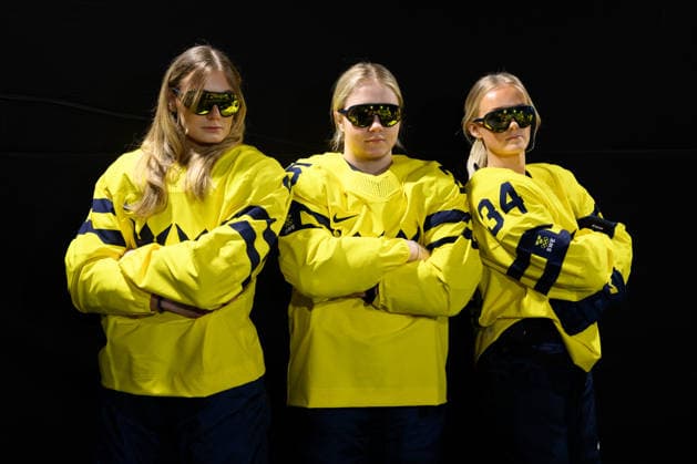 260204 Linnea Andersson, Lina Ljungblom and Mira Hallin of Sweden poses for a photo ahead of an Ice hockey, Eishockey practice session during day -2 of the 2026 Winter Olympics on February 4, 2026 in Milan. Photo: Carl Sandin BILDBYRAN kod CS CS0847 ishockey ice hockey Olympic Games, Olympische Spiele, Olympia, OS olympics winter olympics os ol olympiska spel vinter-os olympiske leker milano cortina 2026 milan cortina 2026 milano cortina 2026 olympic games milano cortina 2026 winter olympic games milano cortina-os milano cortina-ol vinter-ol -2 bbeng *** 260204 Linnea Andersson, Lina Ljungblom and Mira Hallin of Sweden poses for a photo ahead of an ice hockey practice session during day 2 of the 2026 Winter Olympics on February 4, 2026 in Milan Photo Carl Sandin BILDBYRAN kod CS CS0847 ishockey ice hockey olympic games olympics winter olympics os ol olympiska spel vinter os olympiske leker milano cortina 2026 milan cortina 2026 milano cortina 2026 olympic games milano cortina 2026 winter olympic games milano cortina os milano cortina ol vinter ol 2 bbeng  Copyright: CARLxSANDIN BB260204CS023