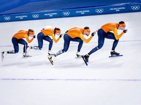 MILAN - Antoinette Rijpma-de Jong, Femke Kok, Kjeld Nuis, and Jenning de Boo during a training session at the Milano Speed skating, Eisschnelllauf Stadium. The speed skaters are preparing for their participation in the Winter Olympics. SEM VAN DER WAL ANP xVIxANPxSportx xxANPxIVx 549616282 originalFilename: 549616282.jpg