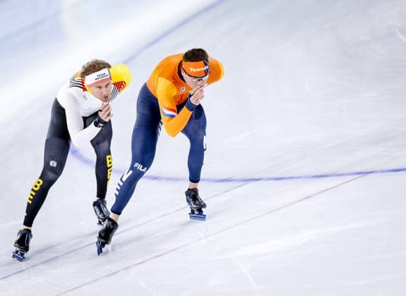 MILAN - Mathias VostÃ and Joep Wennemars during a training session at the Milano Speed skating, Eisschnelllauf Stadium. The speed skaters are preparing for their participation in the Winter Olympics. SEM VAN DER WAL ANP xVIxANPxSportx xxANPxIVx 549616294 originalFilename: 549616294.jpg