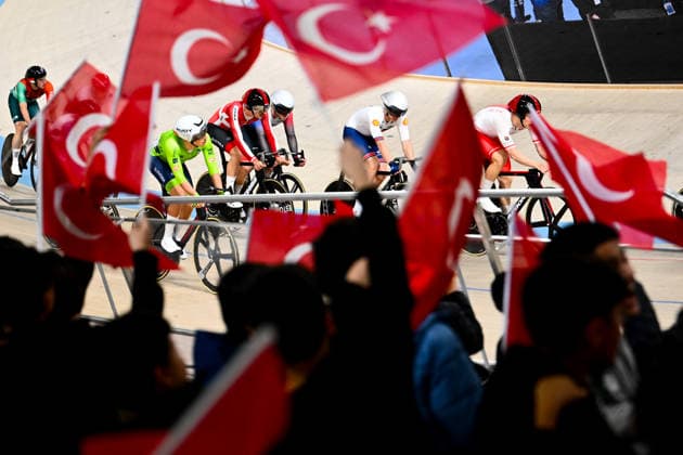 2026 UEC Track Elite European Championships Picture by Olly Hassell SWpix.com - 04 02 2026 - Cycling - 2026 UEC Track Elite European Championships - Konya Velodrome, Konya, Türkiye - Men s Omnium Qualifying - Henry Hobbs (Great Britain) Copyright: x xSWpix.comx(t axPhotographyxHubxLtd)xOllyxHassell SWpix.comx SWP-3177-0768