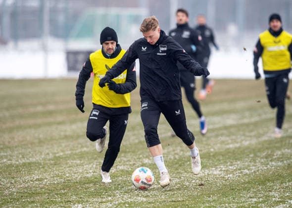Soccer, Men, Season 2025 26, 2 Bundesliga, Hertha BSC, Training, v l Josip Brekalo Hertha BSC , Julian Eitschberger Hertha BSC , 04 02 2026, Copyright: xSebastianxRäppold MatthiasxKochx