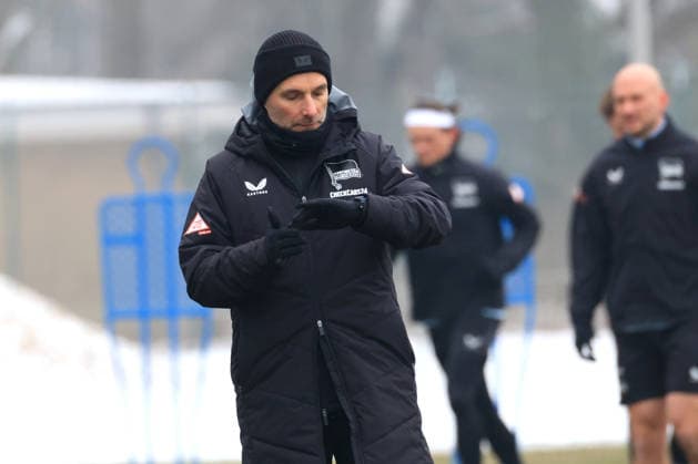 DEU, DFL, 2 FBL Hertha BSC, Training, 04 02 2026, Sportforum, Berlin, DEU, DFL, 2 FBL Hertha BSC, Training, im Bild Cheftrainer Stefan Leitl Hertha BSC Berlin DFL regulations prohibit any use of Photographs as image sequences and or quasi video nordphotoxGmbHx xEngler nph00076