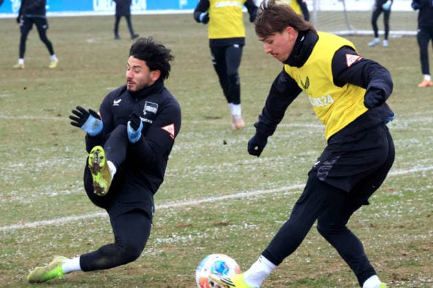 DEU, DFL, 2 FBL Hertha BSC, Training, 04 02 2026, Sportforum, Berlin, DEU, DFL, 2 FBL Hertha BSC, Training, im Bild Michal Karbownik Hertha BSC Berlin 33 , Kevin Sessa Hertha BSC Berlin 8 DFL regulations prohibit any use of Photographs as image sequences and or quasi video nordphotoxGmbHx xEngler nph00076