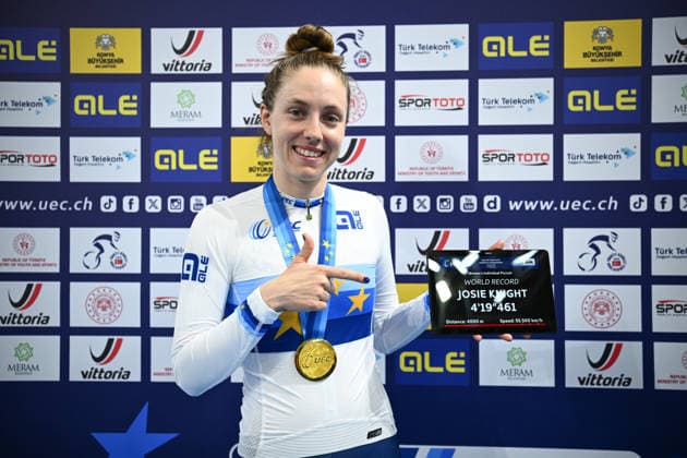 2026 UEC Track Elite European Championships Picture by Olly Hassell SWpix.com - 04 02 2026 - Cycling - 2026 UEC Track Elite European Championships - Konya Velodrome, Konya, Türkiye - Konya Konya Velodrome Türkiye Copyright: x xSWpix.comx(t axPhotographyxHubxLtd)xOllyxHassell SWpix.comx SWP-3177-0845