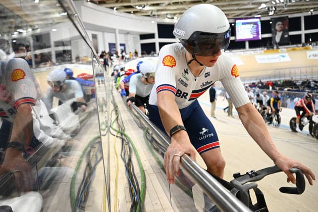 2026 UEC Track Elite European Championships Picture by Olly Hassell SWpix.com - 04 02 2026 - Cycling - 2026 UEC Track Elite European Championships - Konya Velodrome, Konya, Türkiye - Men™s Omnium - Points Race - Henry Hobbs (Great Britain) Konya Konya Velodrome Türkiye Copyright: x xSWpix.comx(t axPhotographyxHubxLtd)xOllyxHassell SWpix.comx SWP-3177-0846