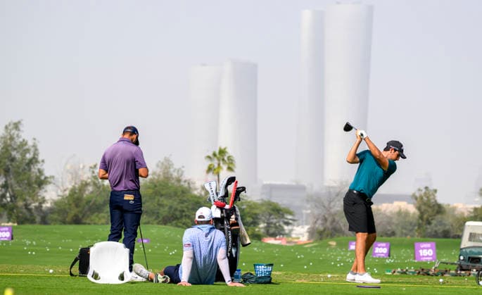 Qatar Masters 2026 - Previews Golfers are seen during a practice session ahead of the Qatar Masters golf tournament at the Doha Golf Club in Doha, Qatar, on February 4, 2026. DOHA Qatar Copyright: xNOUSHADx