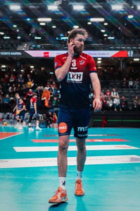 VBL SVG Lüneburg vs SWD powervolleys Düren, 04 02 205 Jesse Elser SVG Lüneburg, 3 with Starfilter Volleyball Bundesliga SVG Lüneburg vs SWD powervolleys Düren on 04 02 2026 in the LKH Arena, Lüneburg Copyright: xBEAUTIFULxSPORTS Tonhäuserx