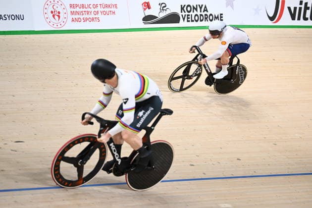 2026 UEC Track Elite European Championships Picture by Olly Hassell SWpix.com - 04 02 2026 - Cycling - 2026 UEC Track Elite European Championships - Konya Velodrome, Konya, Türkiye - Men™s Sprint - For Gold - Matthew Richardson (Great Britain) Konya Konya Velodrome Türkiye Copyright: x xSWpix.comx(t axPhotographyxHubxLtd)xOllyxHassell SWpix.comx SWP-3177-0883