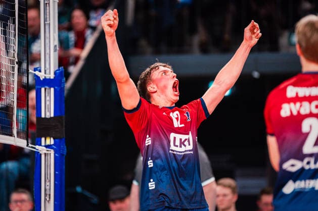 VBL SVG Lüneburg vs SWD powervolleys Düren, 04 02 205 Santeri Välimaa SVG Lüneburg, 12 cheers Volleyball Bundesliga SVG Lüneburg vs SWD powervolleys Düren on 04 02 2026 in the LKH Arena, Lüneburg Copyright: xBEAUTIFULxSPORTS Tonhäuserx