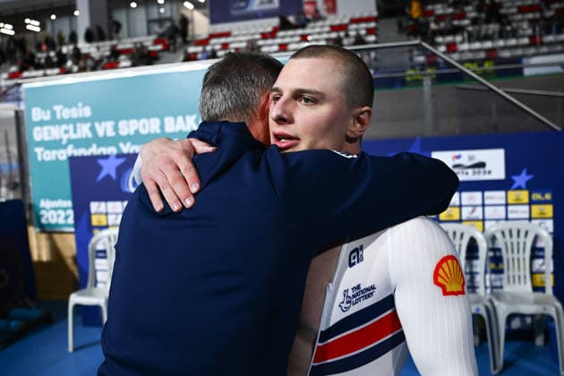 2026 UEC Track Elite European Championships Picture by Olly Hassell SWpix.com - 04 02 2026 - Cycling - 2026 UEC Track Elite European Championships - Konya Velodrome, Konya, Türkiye - Men™s Sprint - For Gold - Matthew Richardson (Great Britain) Wins the Men™s Sprint to become European Champion Konya Konya Velodrome Türkiye Copyright: x xSWpix.comx(t axPhotographyxHubxLtd)xOllyxHassell SWpix.comx SWP-3177-0934