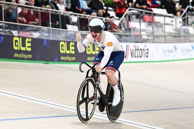 2026 UEC Track Elite European Championships Picture by Olly Hassell SWpix.com - 04 02 2026 - Cycling - 2026 UEC Track Elite European Championships - Konya Velodrome, Konya, Türkiye - Men™s Sprint - For Gold - Matthew Richardson (Great Britain) Wins the Men™s Sprint to become European Champion Konya Konya Velodrome Türkiye Copyright: x xSWpix.comx(t axPhotographyxHubxLtd)xOllyxHassell SWpix.comx SWP-3177-0943