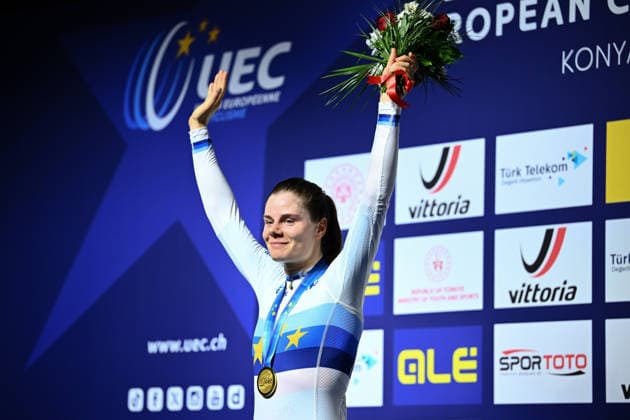 2026 UEC Track Elite European Championships Picture by Olly Hassell SWpix.com - 04 02 2026 - Cycling - 2026 UEC Track Elite European Championships - Konya Velodrome, Konya, Türkiye - Women™s Points Race Podium -Lotte Kopecky (Belgium) receives the Gold Medal to become European Champion Konya Konya Velodrome Türkiye Copyright: x xSWpix.comx(t axPhotographyxHubxLtd)xOllyxHassell SWpix.comx SWP-3177-0950