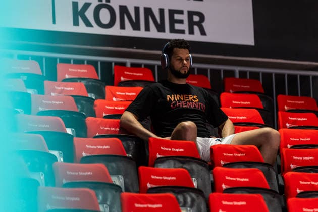 GER, BKT EuroCup, season 2025 2026, Niners Chemnitz Dolomiti Energia Trento 04 02 2026, Messe, Chemnitz, GER, BKT EuroCup, season 2025 2026, Niners Chemnitz Dolomiti Energia Trento Jordan Schakel Niners Chemnitz, 8 Photo Alexander Trienitz Chemnitz Messe Saxony Germany