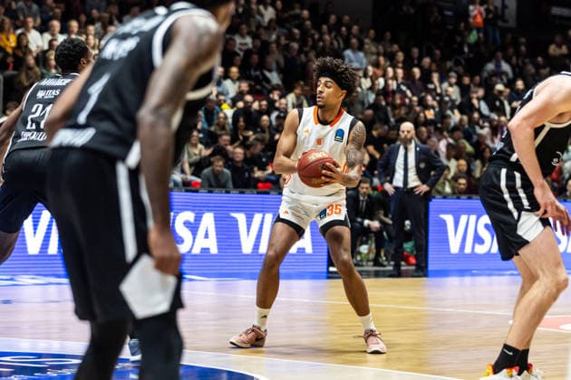 GER, BKT EuroCup, season 2025 2026, Niners Chemnitz Dolomiti Energia Trento 04 02 2026, Messe, Chemnitz, GER, BKT EuroCup, season 2025 2026, Niners Chemnitz Dolomiti Energia Trento Roman Bedime Niners Chemnitz, 35 Foto Alexander Trienitz Chemnitz Messe Sachsen Germany