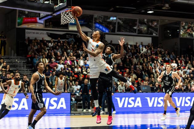 GER, BKT EuroCup, season 2025 2026, Niners Chemnitz Dolomiti Energia Trento 04 02 2026, Messe, Chemnitz, GER, BKT EuroCup, season 2025 2026, Niners Chemnitz Dolomiti Energia Trento Nike Sibande Niners Chemnitz, 2 Foto Alexander Trienitz Chemnitz Messe Sachsen Germany