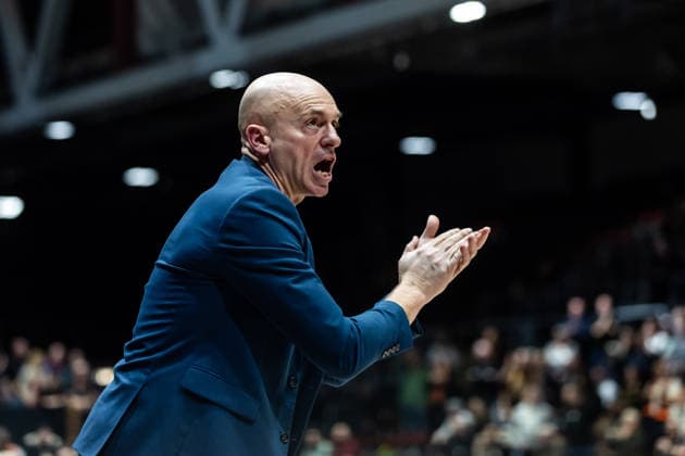 GER, BKT EuroCup, Season 2025 2026, Niners Chemnitz Dolomiti Energia Trento 04 02 2026, Messe, Chemnitz, GER, BKT EuroCup, Season 2025 2026, Niners Chemnitz Dolomiti Energia Trento Rodrigo Pastore Head Coach , Niners Chemnitz applauds Photo Alexander Trienitz Chemnitz Messe Sachsen Germany