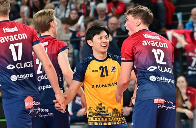 GER 1 VBL, SVG Lueneburg vs SWD powervolleys Dueren 04 02 2026, GER 1 VBL, SVG Lueneburg vs SWD powervolleys Dueren, in the picture the Lueneburg team cheers nordphotoxGmbH xWitke nph00002