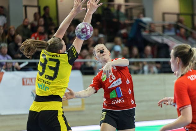 Guro Nestaker BVB Women, 33 , Marie Polakova Halle, 23 , SV Union Halle Neustadt vs Borussia Dortmund, Alsco Handball Bundesliga Women, Season 2025 26, 16 Matchday, 04 02 2026 Halle SWH Arena Sachsen Anhalt Germany